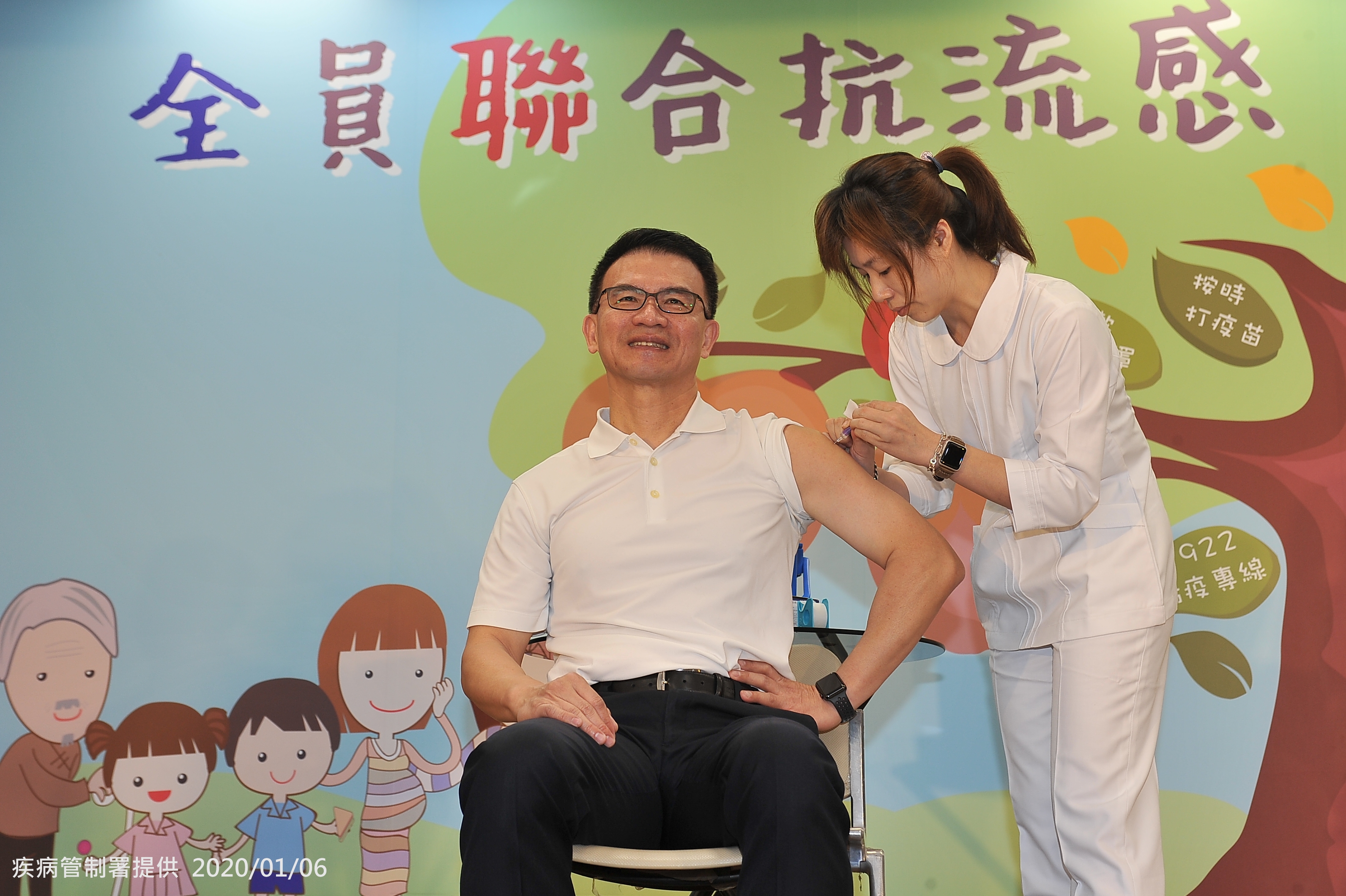 圖四：全聯蔡篤昌營運長今年也再度接種流感疫苗
