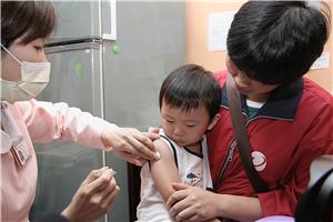 到底該不該讓小孩接種流感疫苗？醫師告訴你！