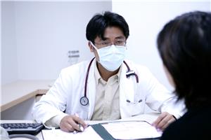 228連假出遊手帕、口罩不離身，慎防流感來攪局