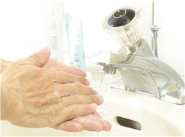 降低新生兒感染腸病毒風險，醫療院所、產後護理機構等應加強感染管制措施
